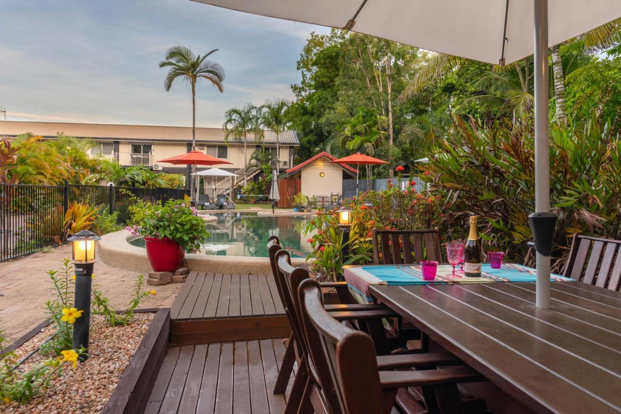 Lychee Tree Holiday Apartments Port Douglas Exteriör bild