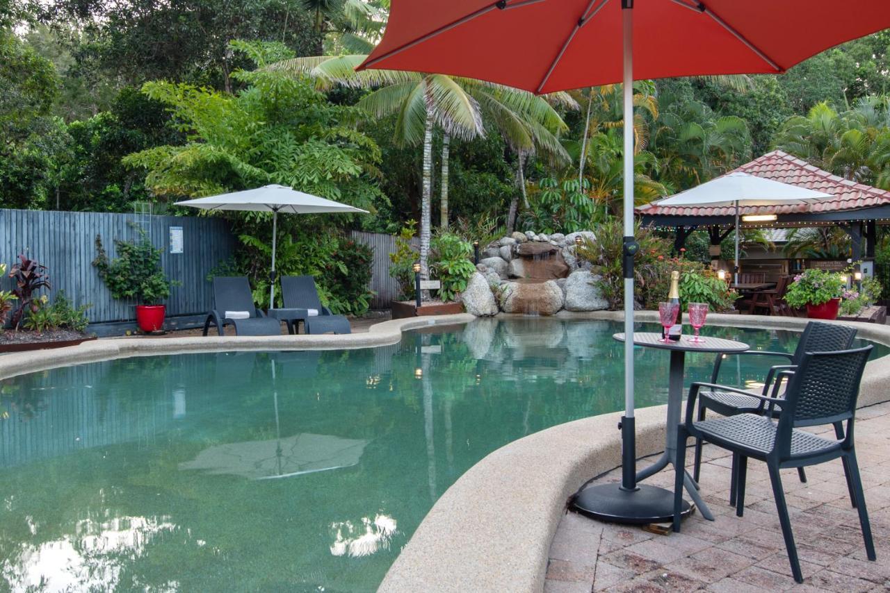 Lychee Tree Holiday Apartments Port Douglas Exteriör bild