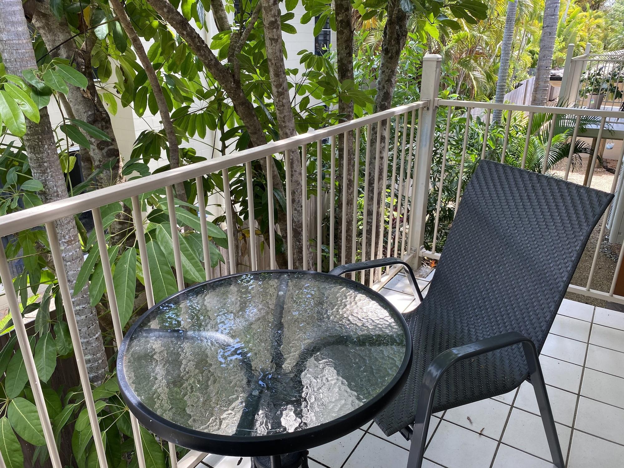 Lychee Tree Holiday Apartments Port Douglas Exteriör bild