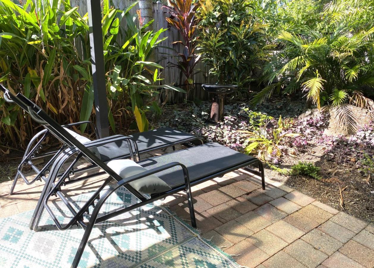 Lychee Tree Holiday Apartments Port Douglas Exteriör bild